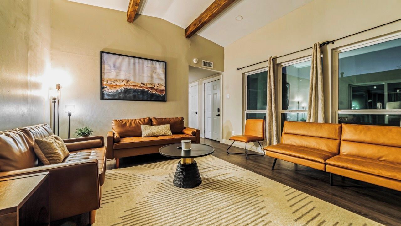 Photo of Livingroom in Park Central