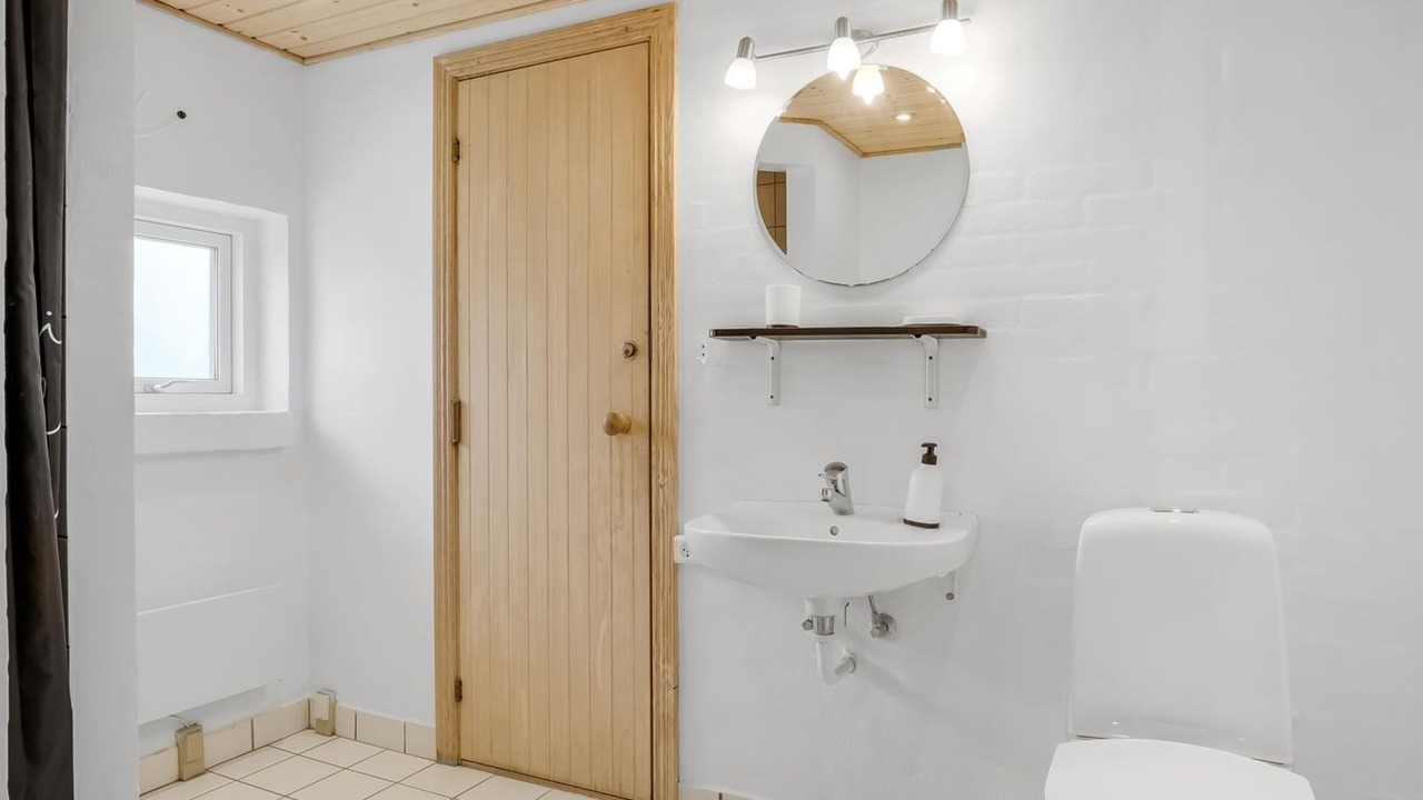 Photo of Bathroom in Vrist Strand