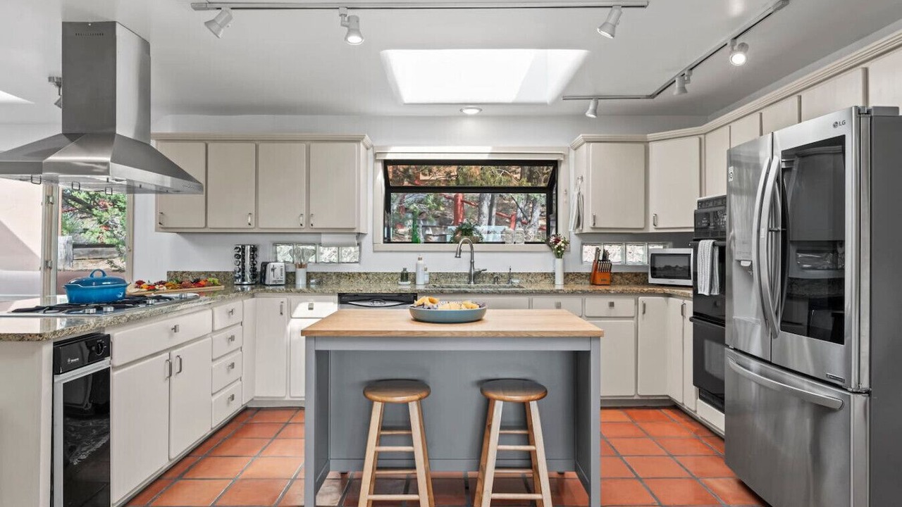 Photo of Kitchen in Northeast Santa Fe