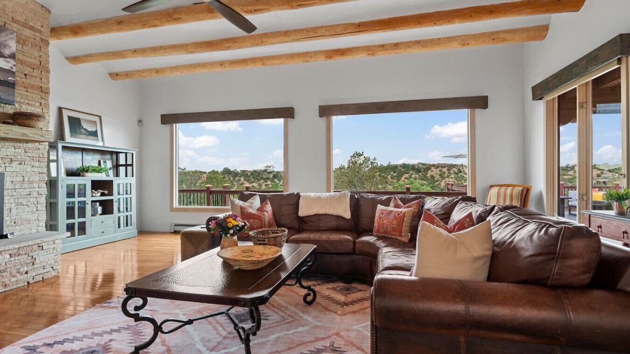 Photo of Livingroom in Northeast Santa Fe