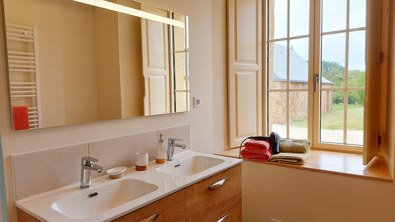Photo of Bathroom in Chateau-Gontier