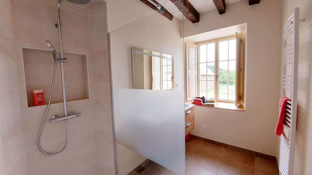 Photo of Bathroom in Chateau-Gontier