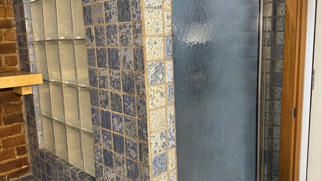 Photo of Bathroom in Hannibal