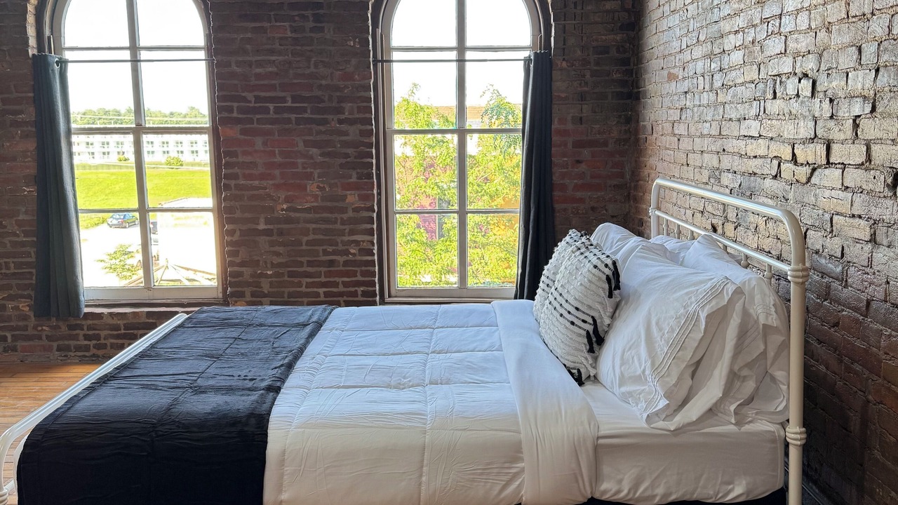 Photo of Bedroom in Hannibal