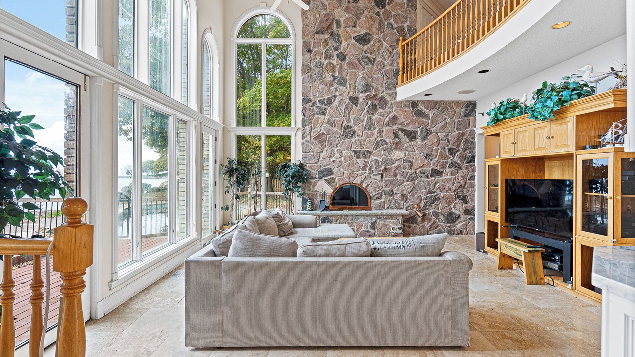 Photo of Livingroom in Port Colborne