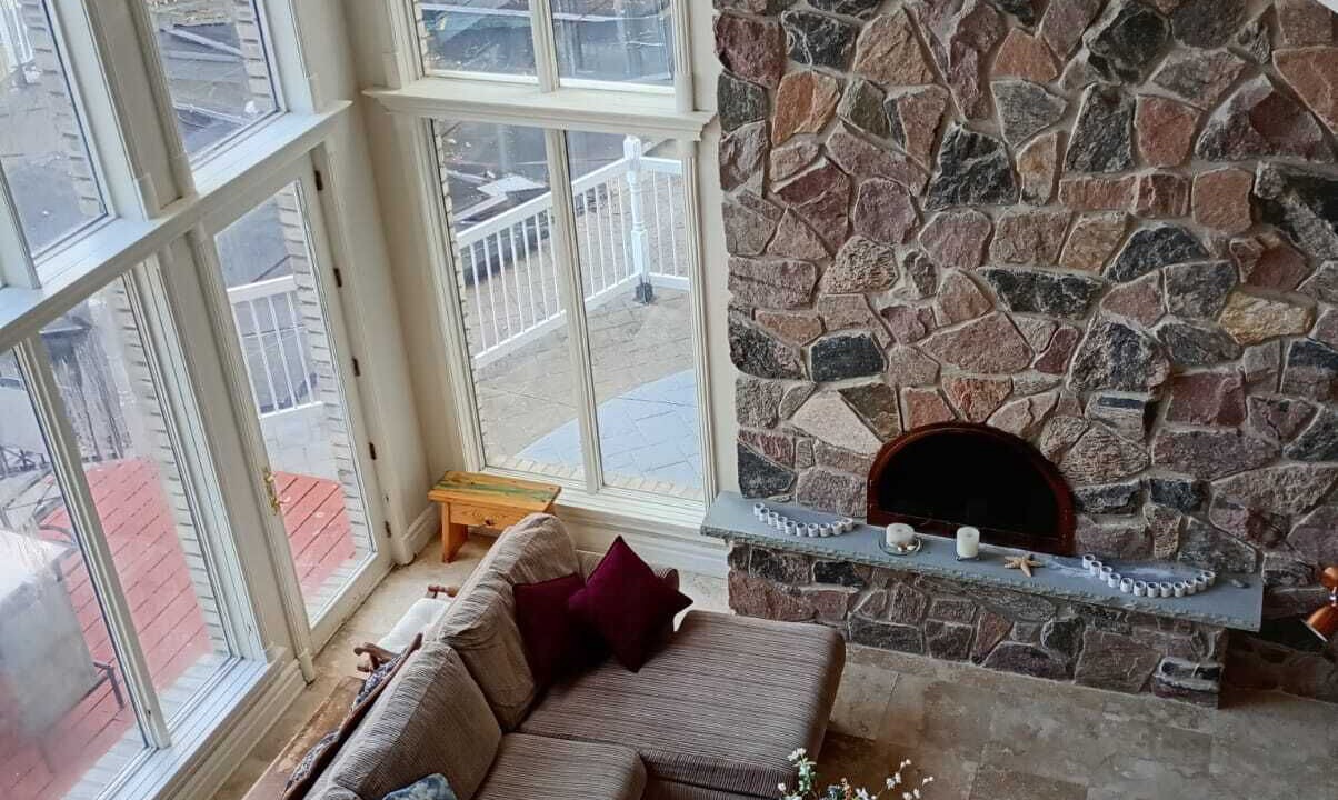 Photo of Livingroom in Port Colborne