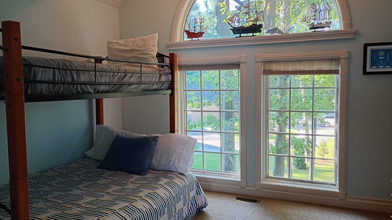 Photo of Bedroom in Port Colborne