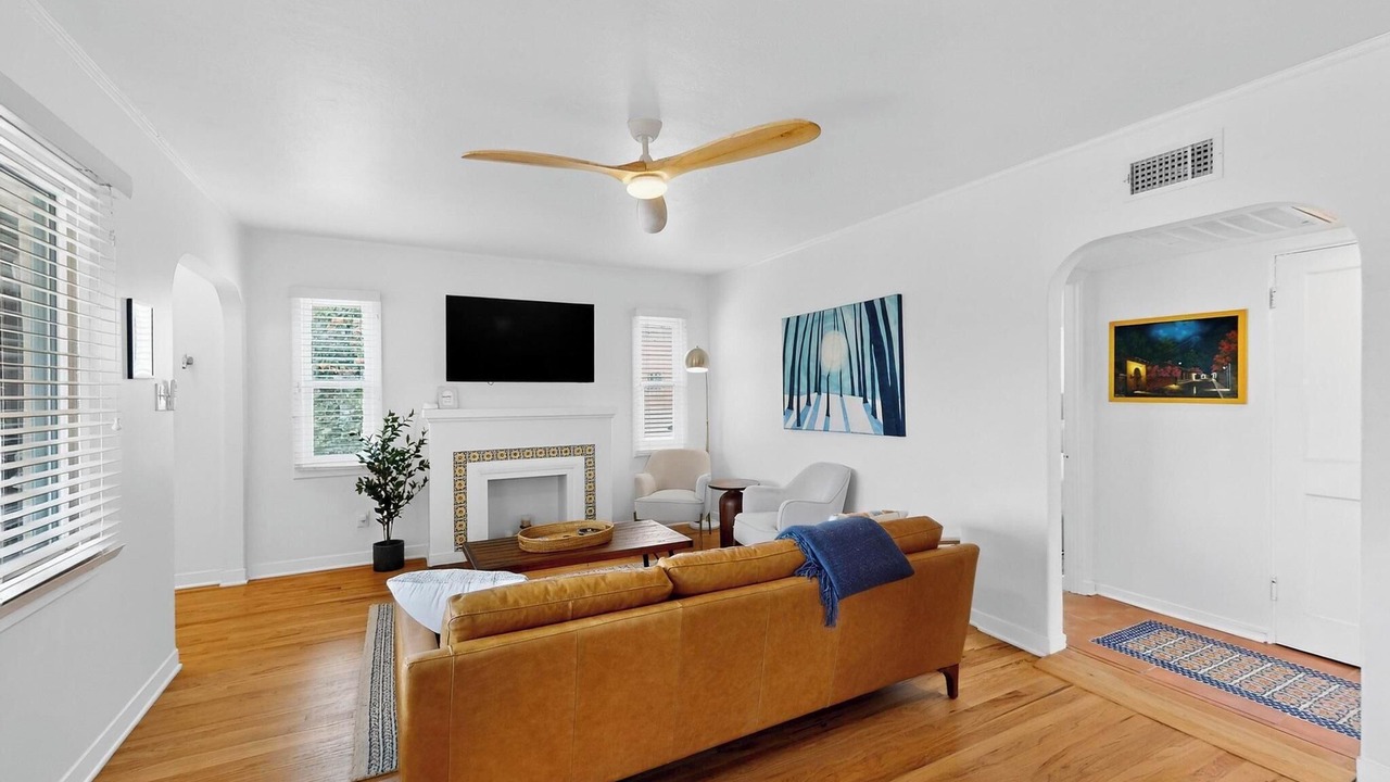 Photo of Livingroom in Old Town