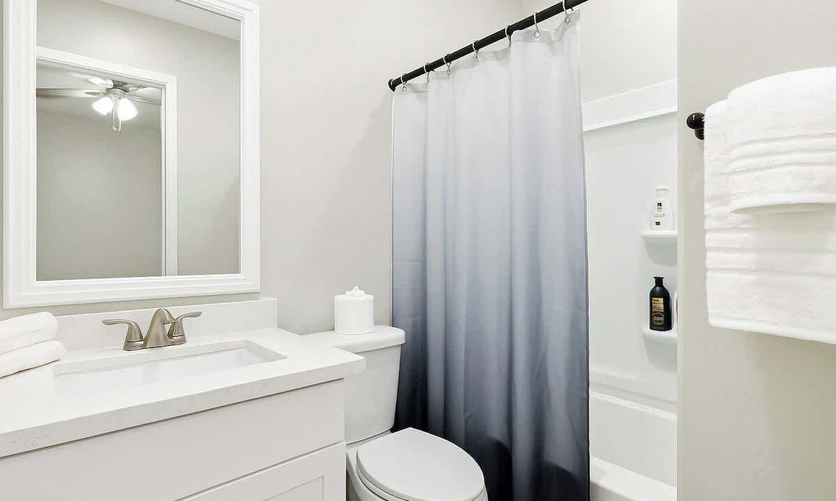 Photo of Bathroom in Glendale