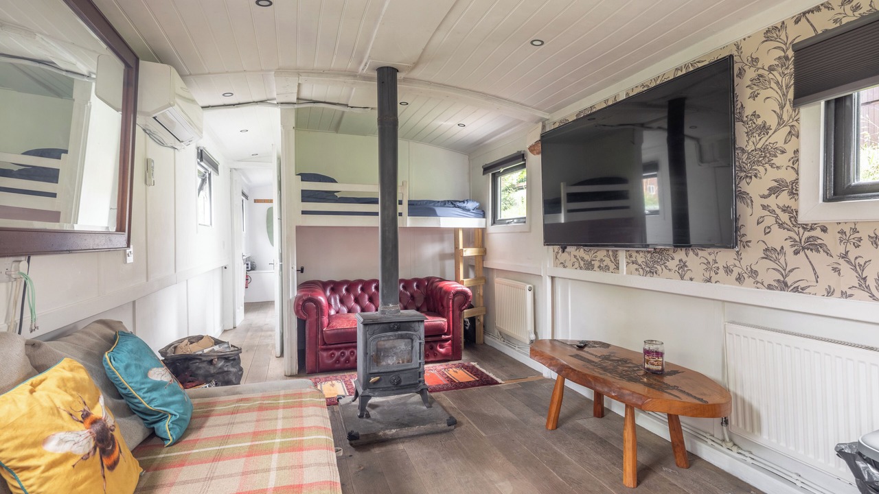 Photo of Livingroom in Cambridge City Centre