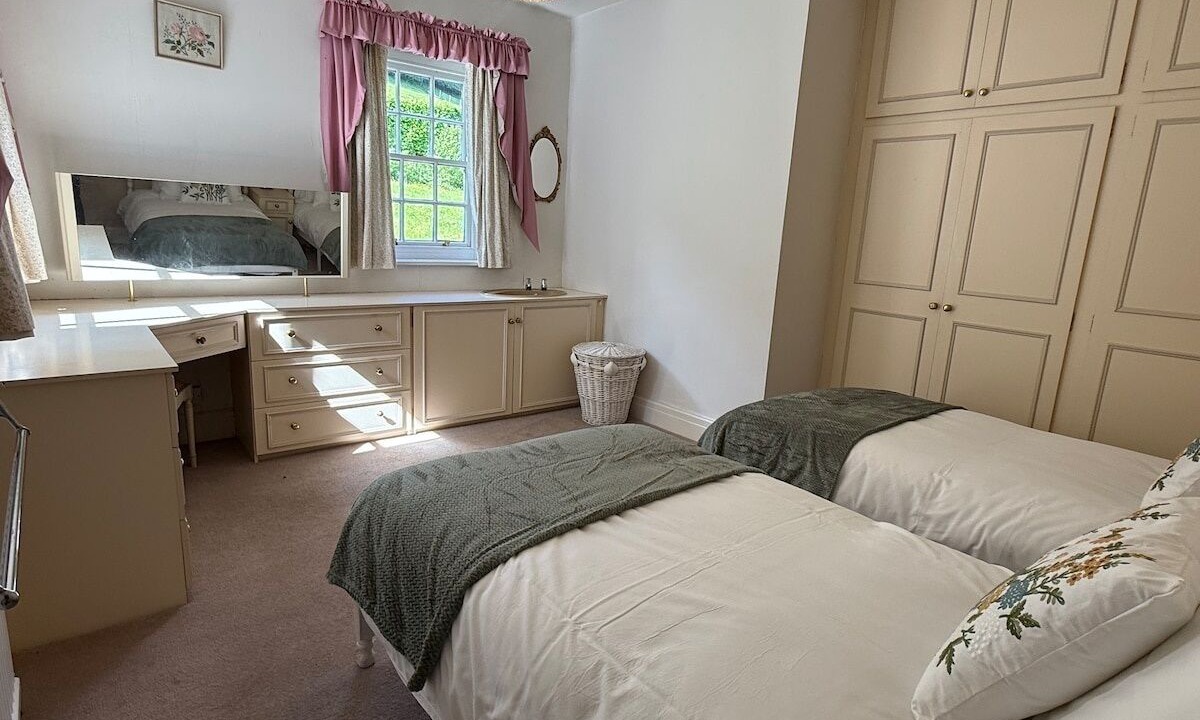 Photo of Bedroom in Henryd