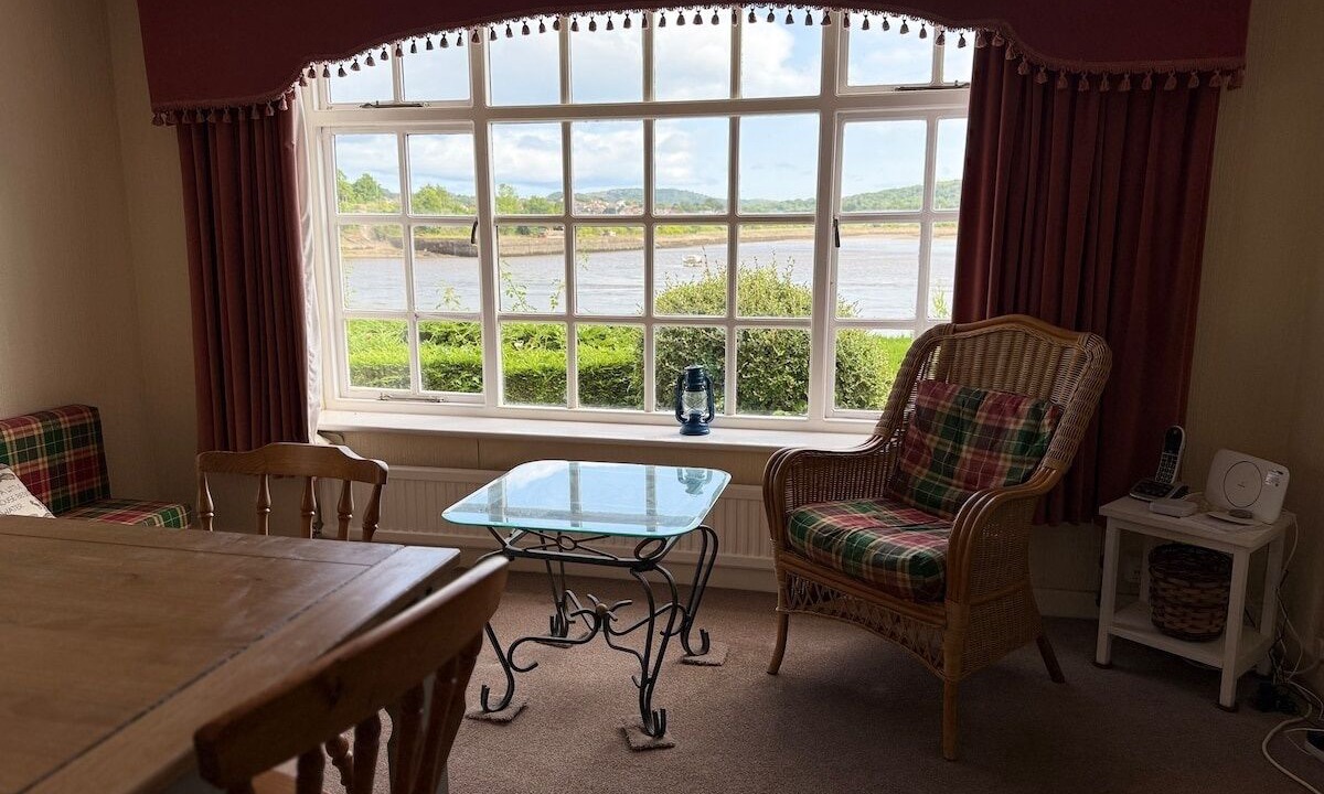 Photo of Others in Henryd