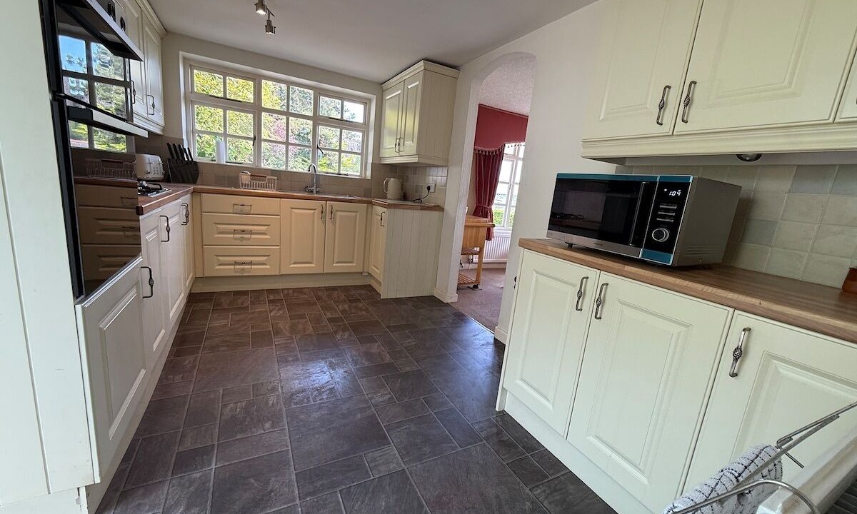 Photo of Kitchen in Henryd