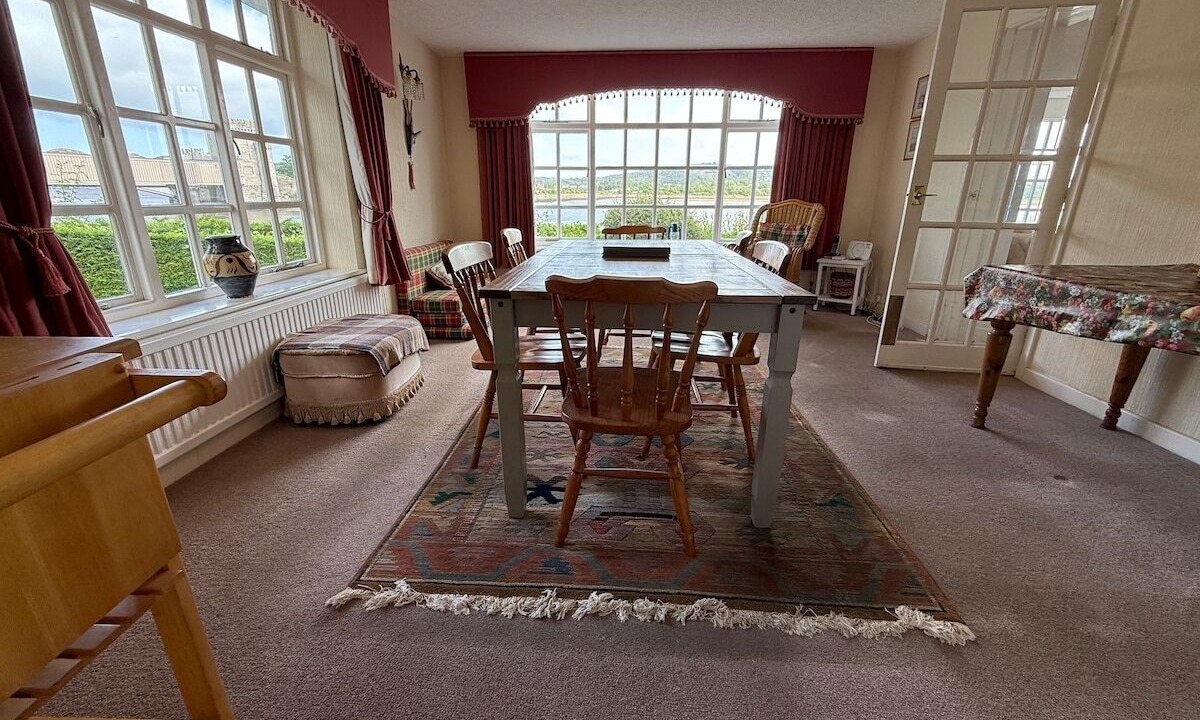 Photo of Others in Henryd