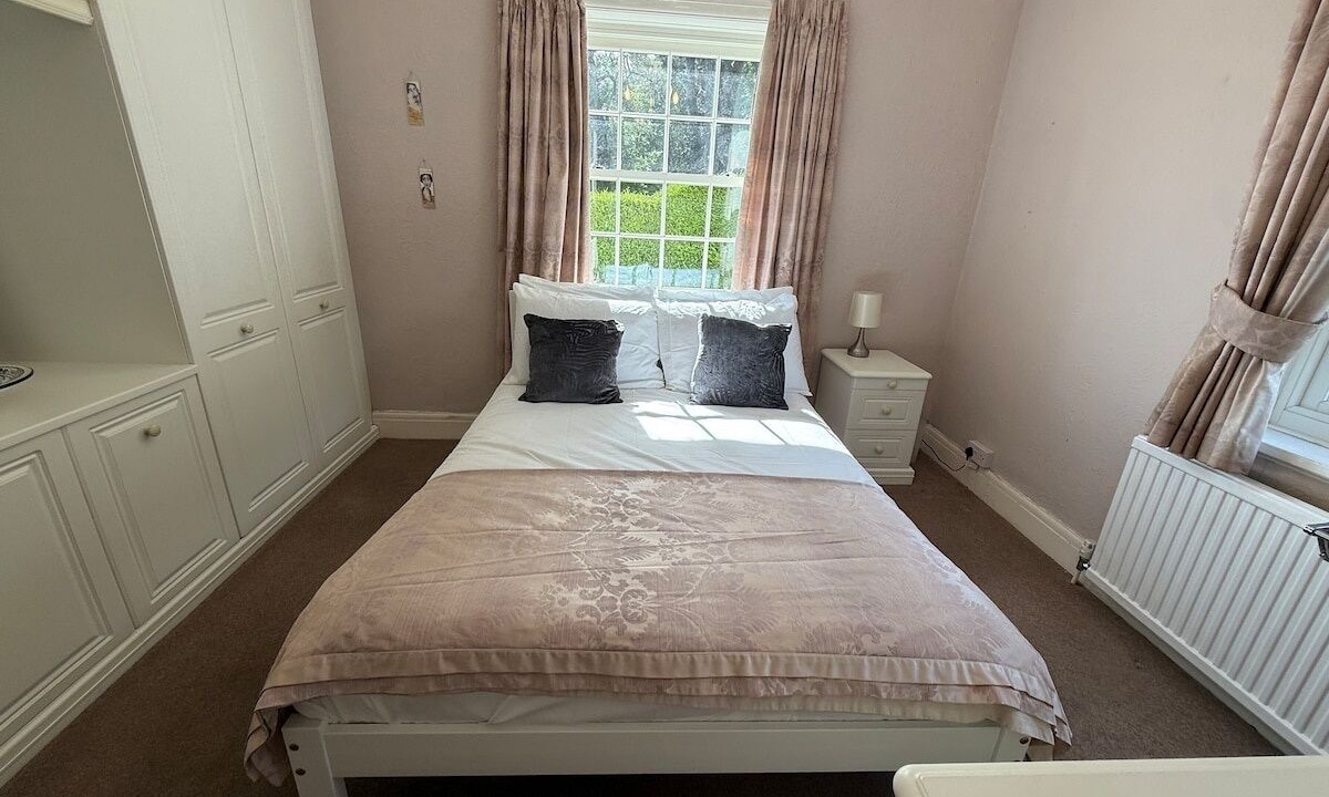 Photo of Bedroom in Henryd