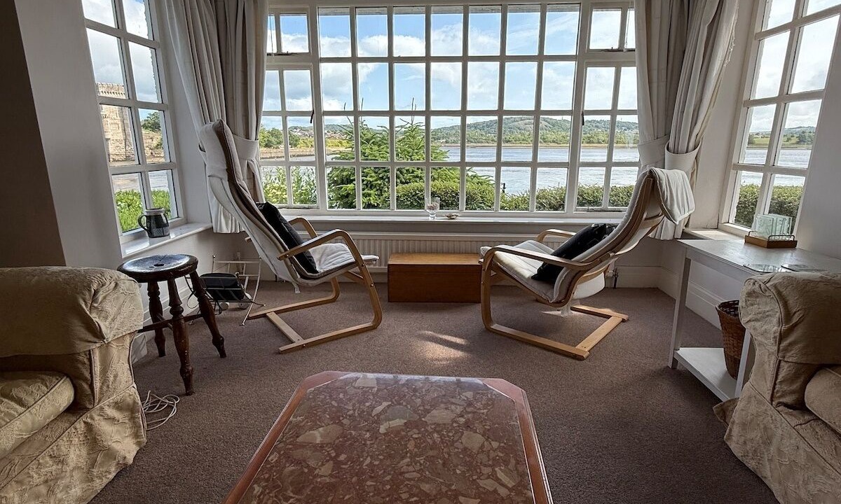 Photo of Livingroom in Henryd