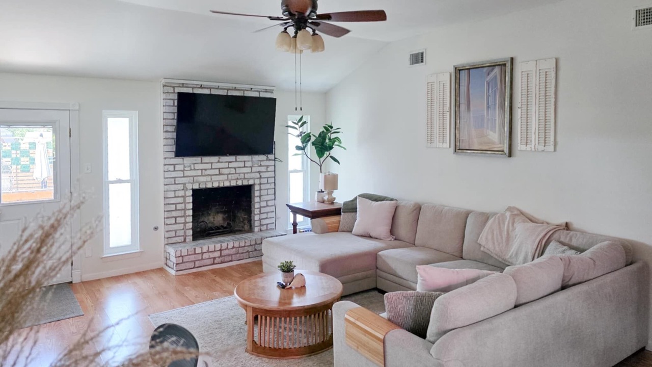 Photo of Livingroom in North San Antonio - SAT