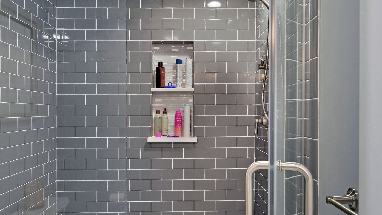 Photo of Others in Saint Simons Heights