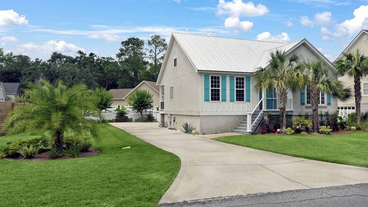 Photo of Others in Saint Simons Heights