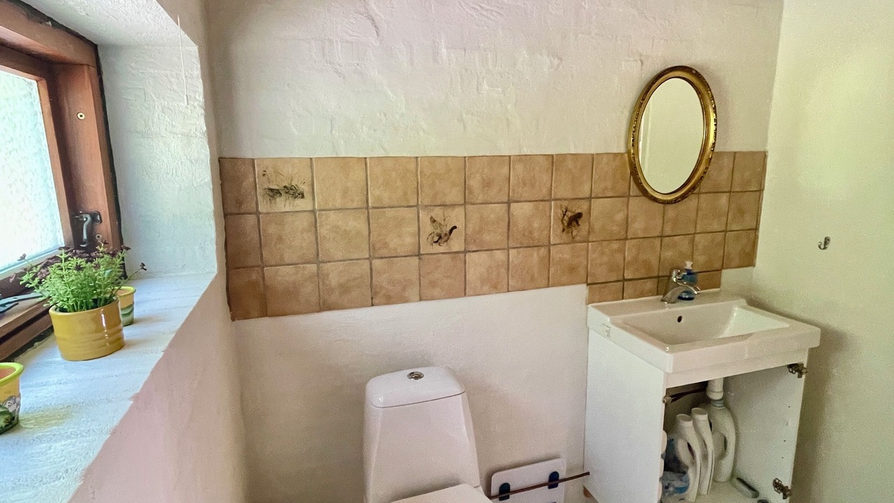 Photo of Bathroom in Broby