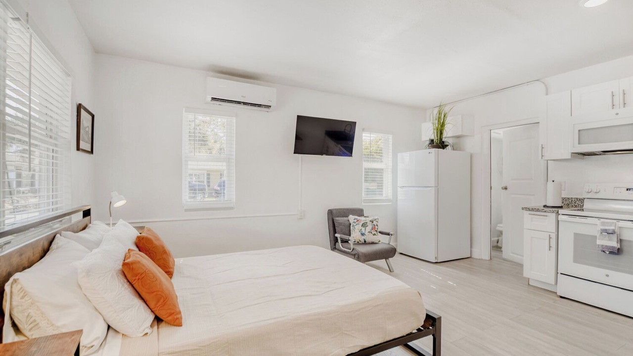 Photo of Bedroom in Tropic