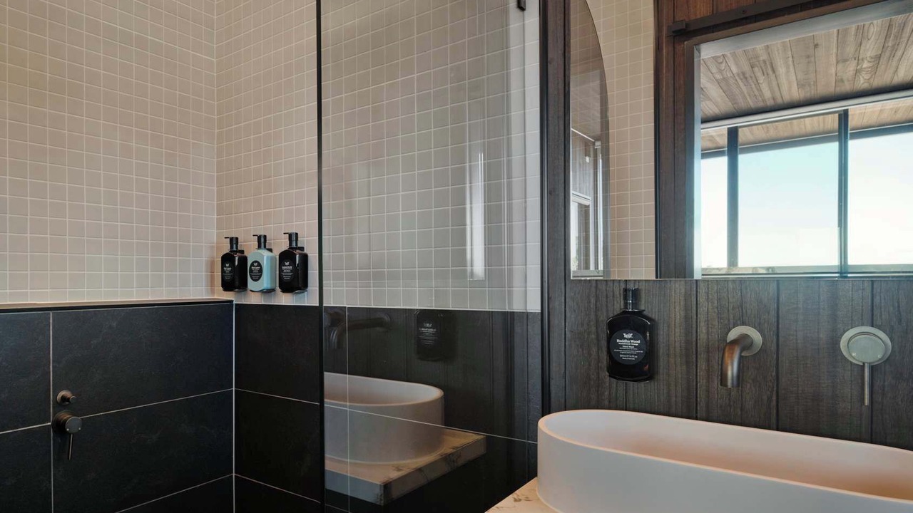 Photo of Bathroom in Toolleen