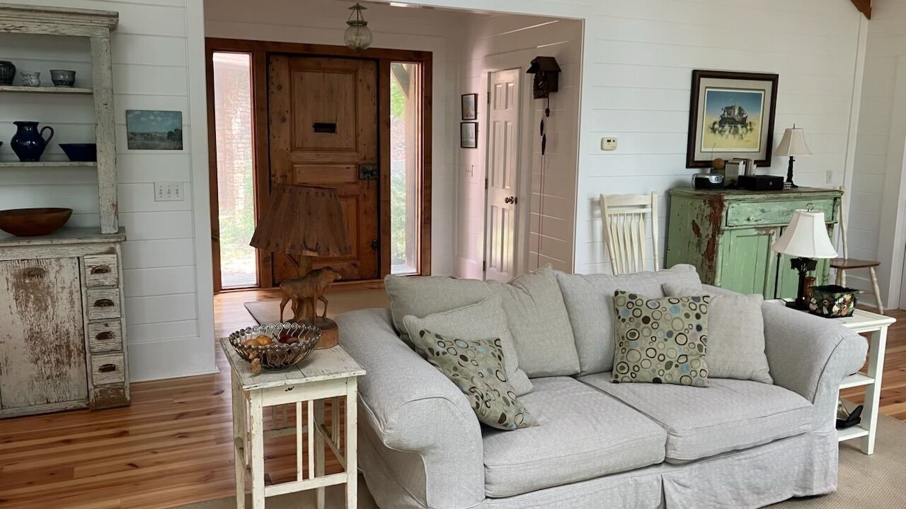 Photo of Livingroom in Quitman