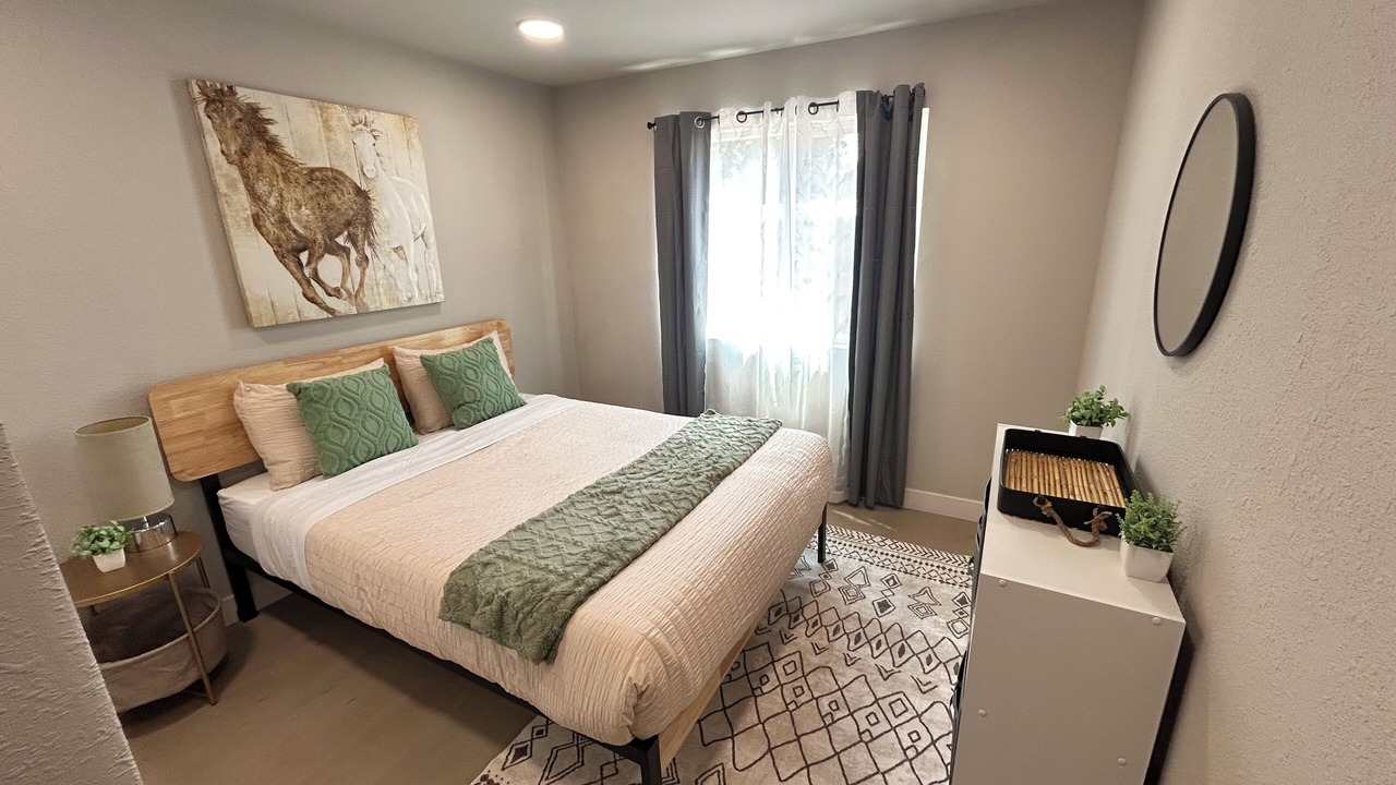 Photo of Bedroom in North Oak Park
