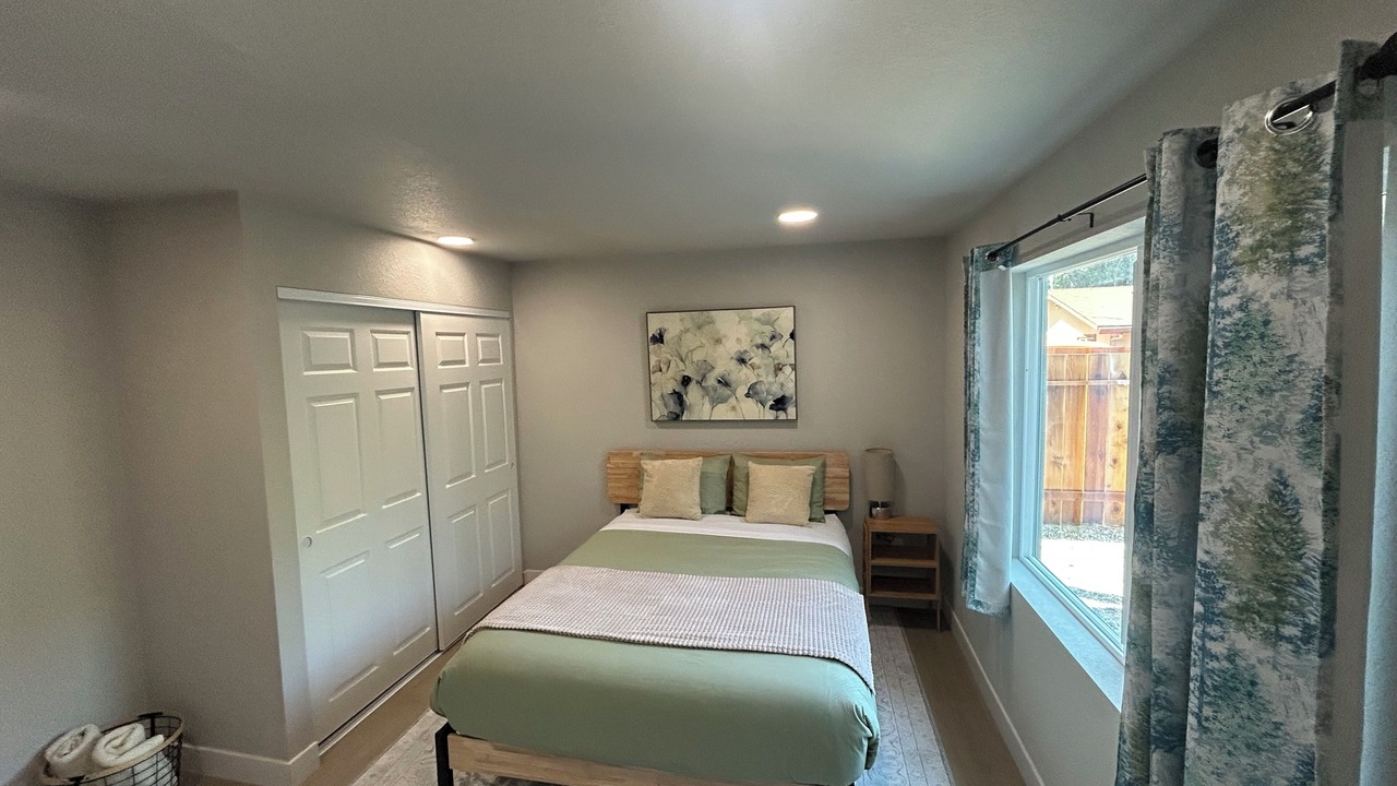Photo of Bedroom in North Oak Park