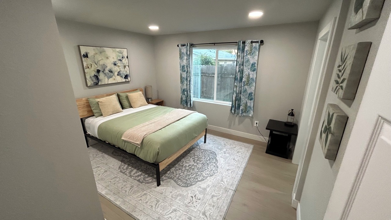 Photo of Bedroom in North Oak Park