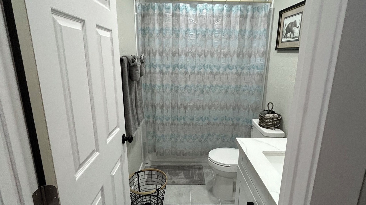 Photo of Bathroom in North Oak Park