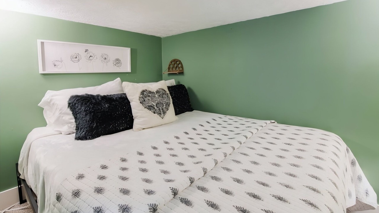 Photo of Bedroom in Boyne Falls