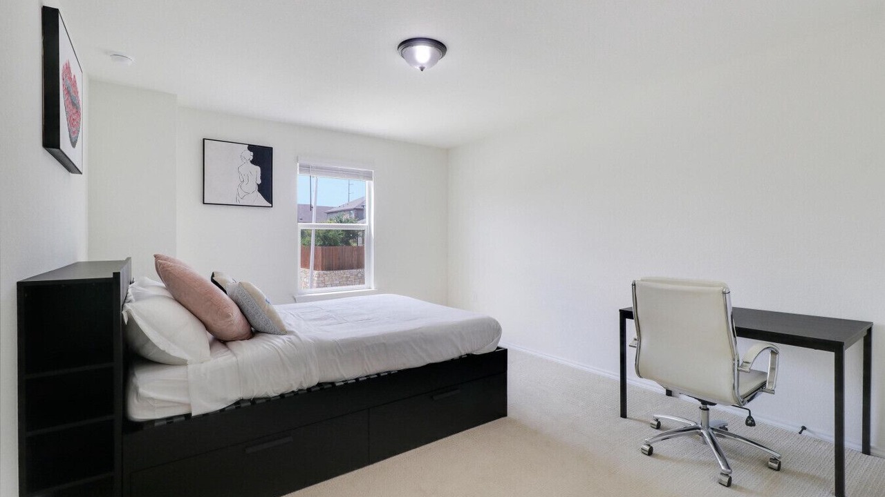 Photo of Bedroom in McNeil