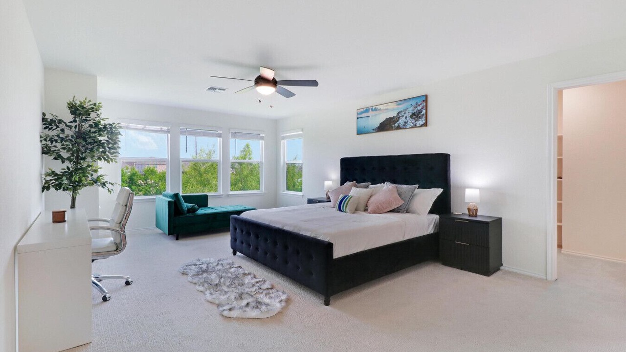 Photo of Bedroom in McNeil