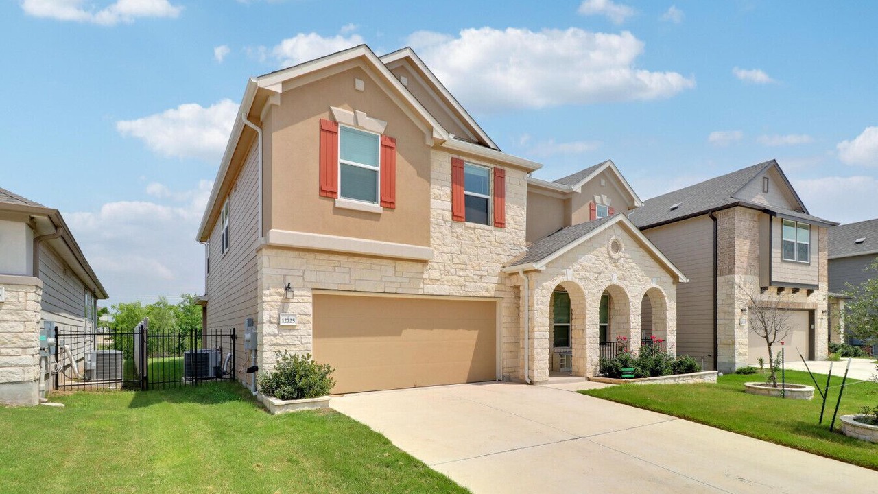 Photo of Outdoor in McNeil