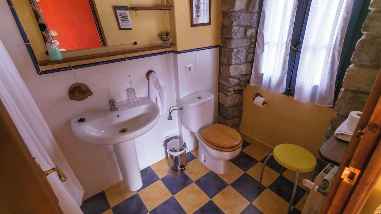 Photo of Bathroom in Albella