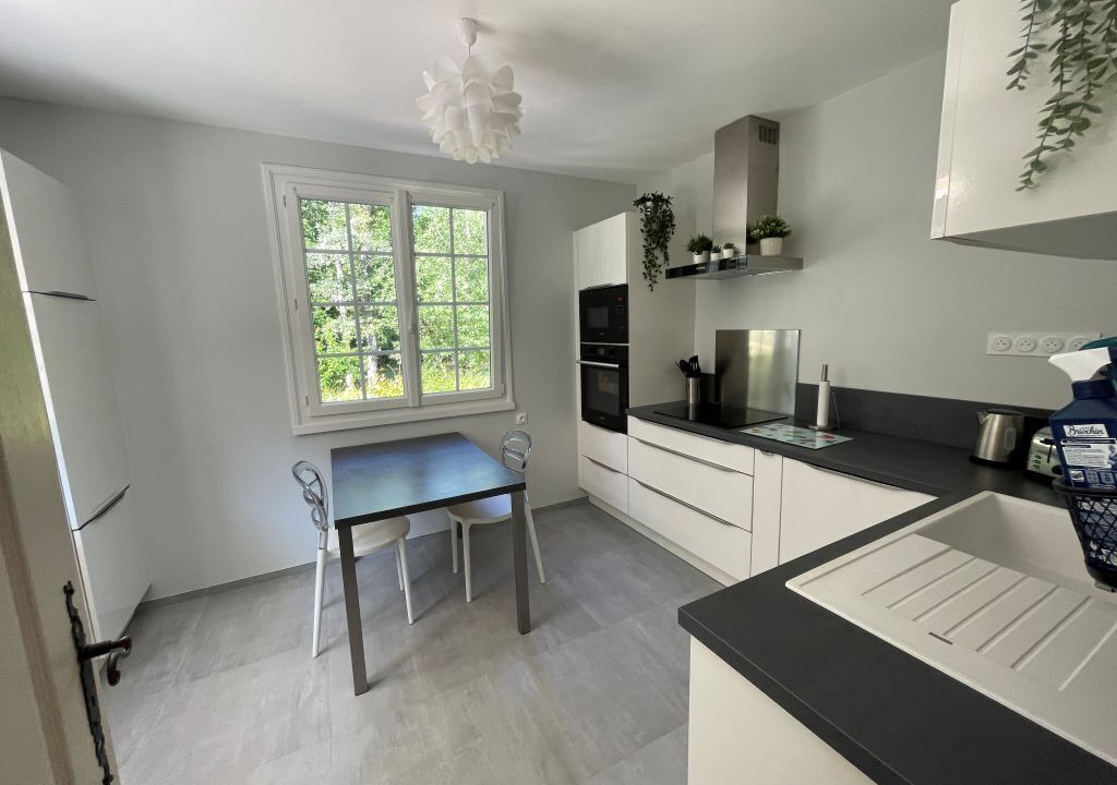 Photo of Kitchen in Veigne