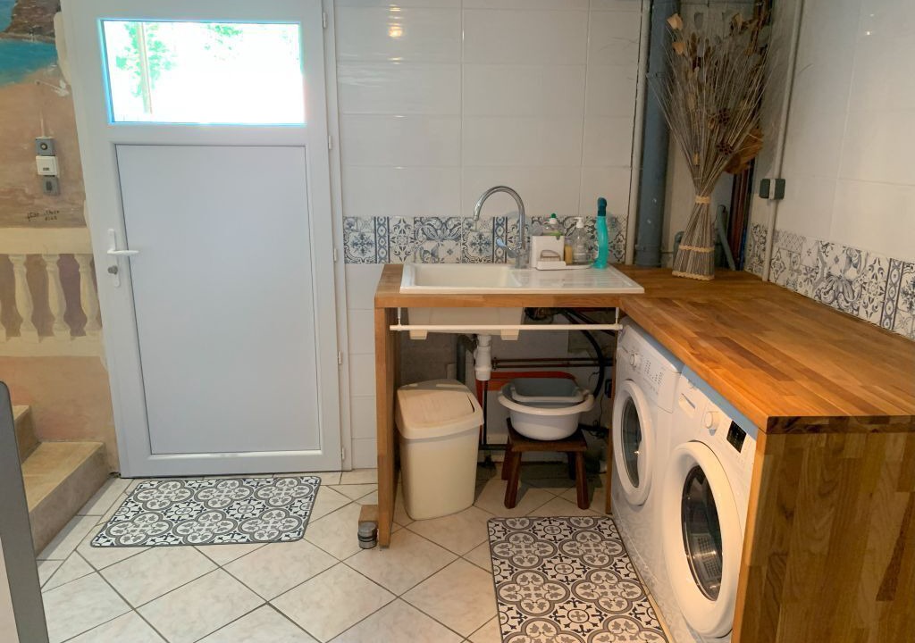 Photo of Bathroom in Veigne