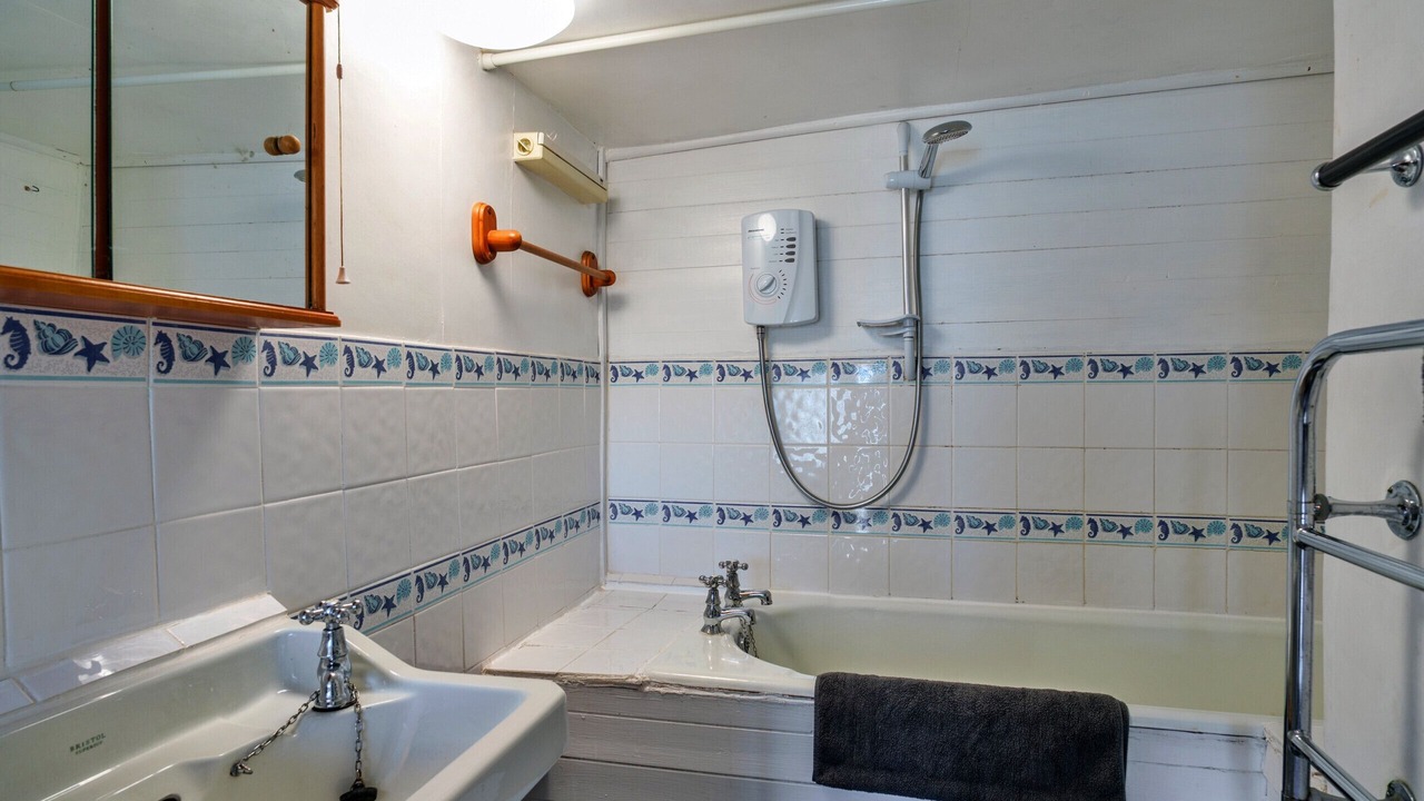 Photo of Bathroom in Kingsand