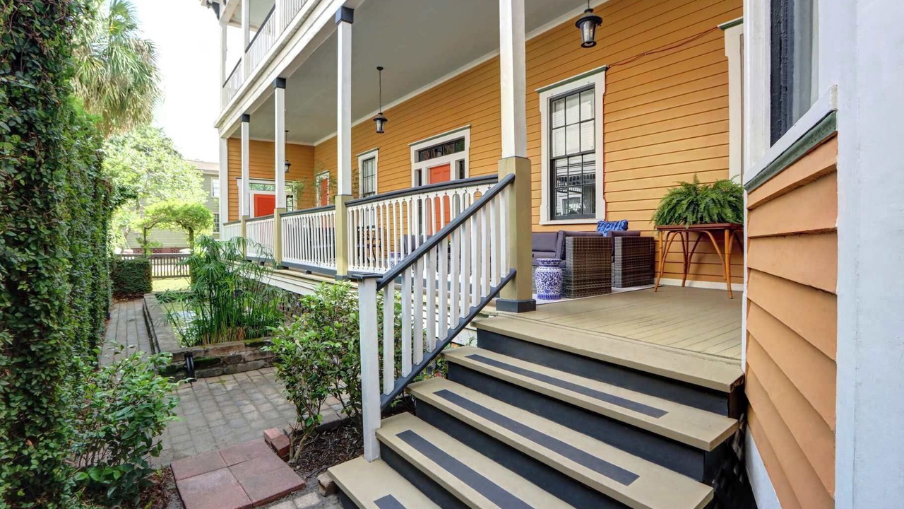 Photo of Patio Balcony in Savannah Victorian District