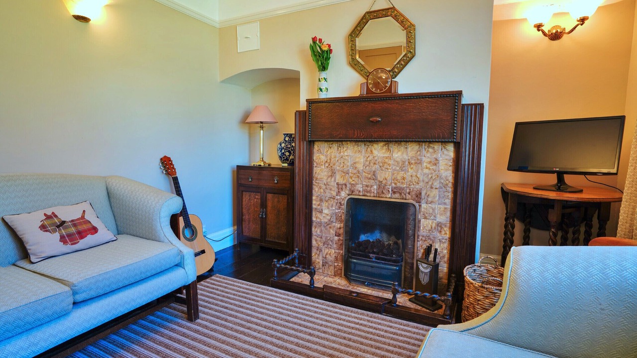 Photo of Livingroom in Ault Hucknall