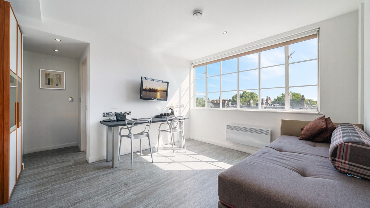 Photo of Bedroom in Courtfield