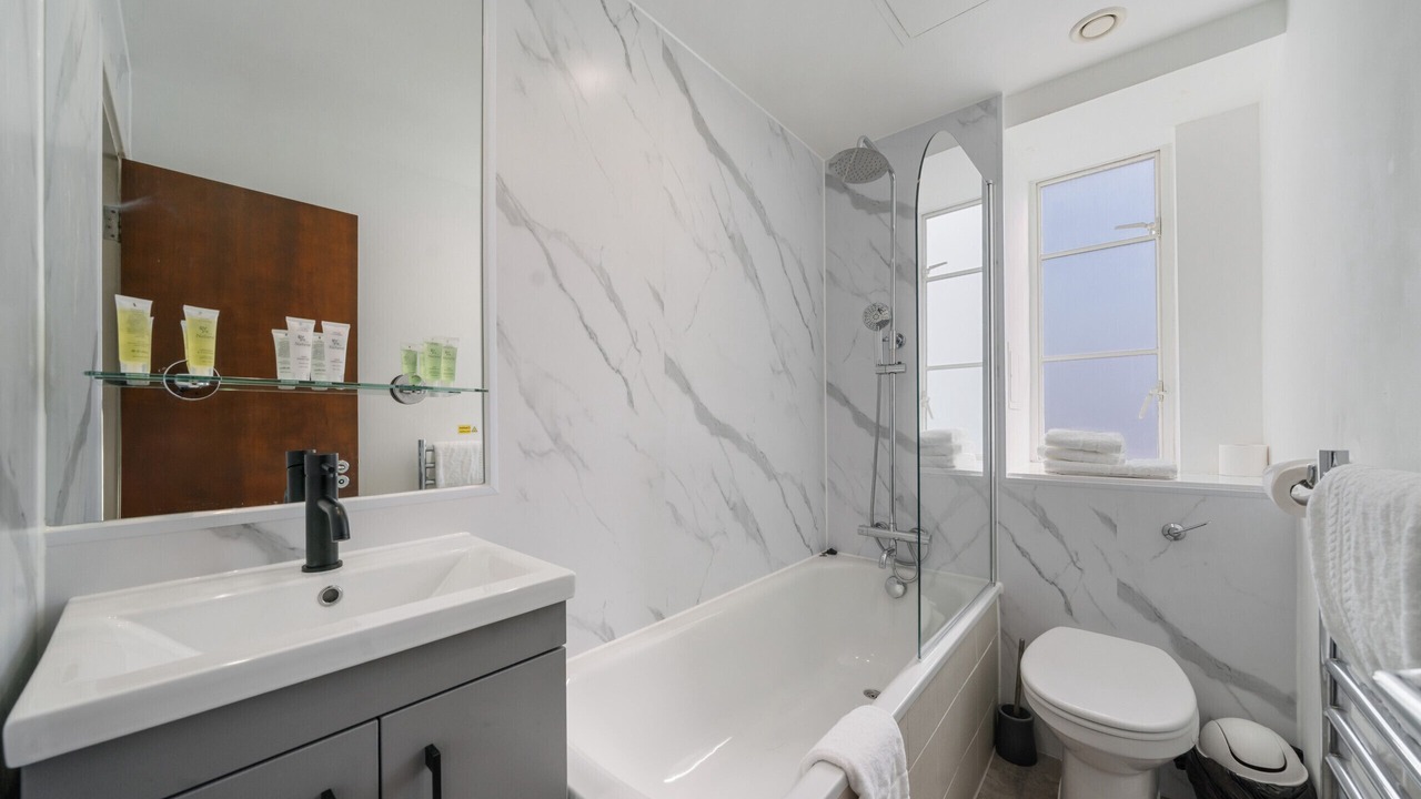 Photo of Bathroom in Courtfield