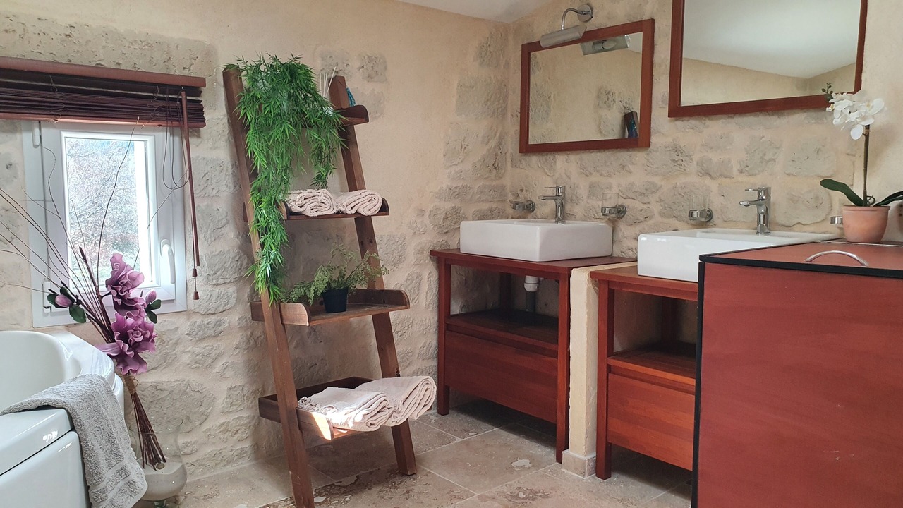 Photo of Bathroom in Alba-la-Romaine