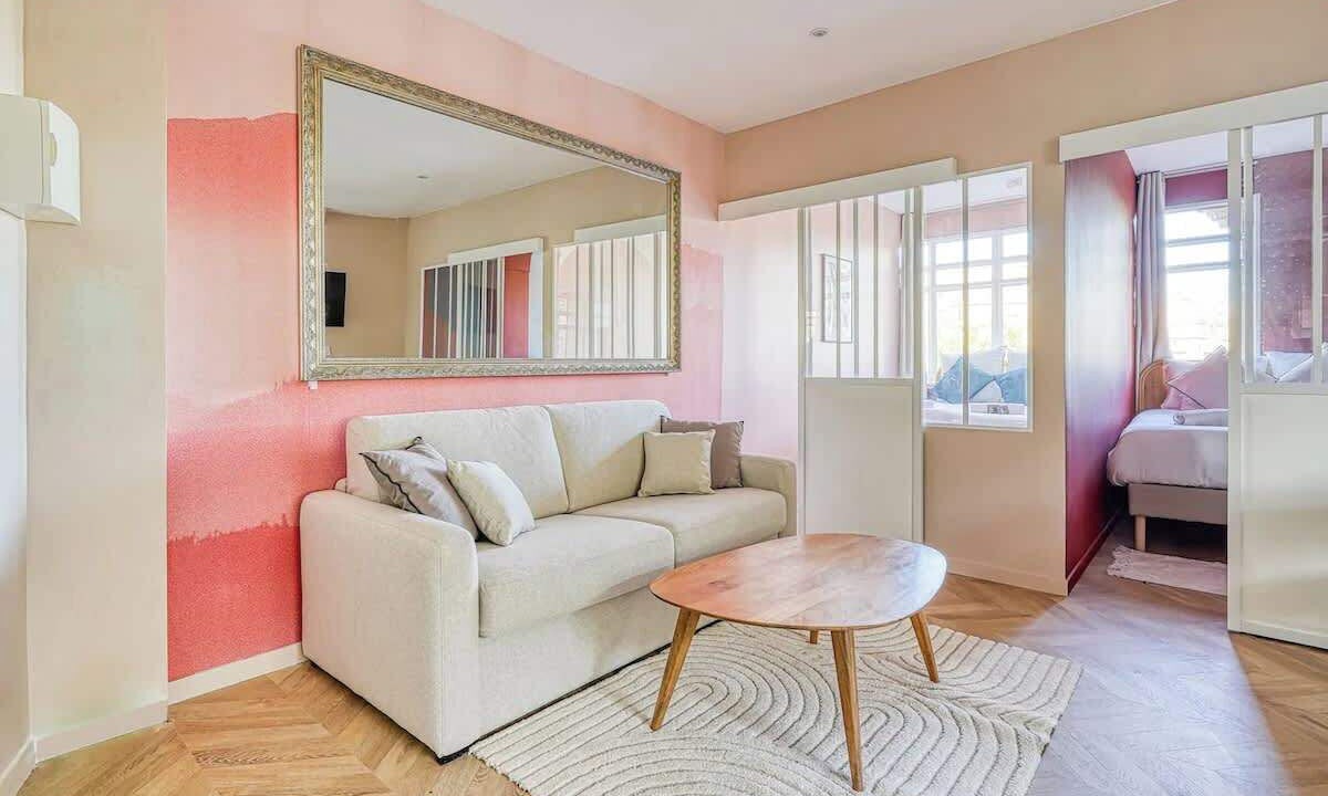 Photo of Livingroom in Quartier de la Plaine-de-Monceaux
