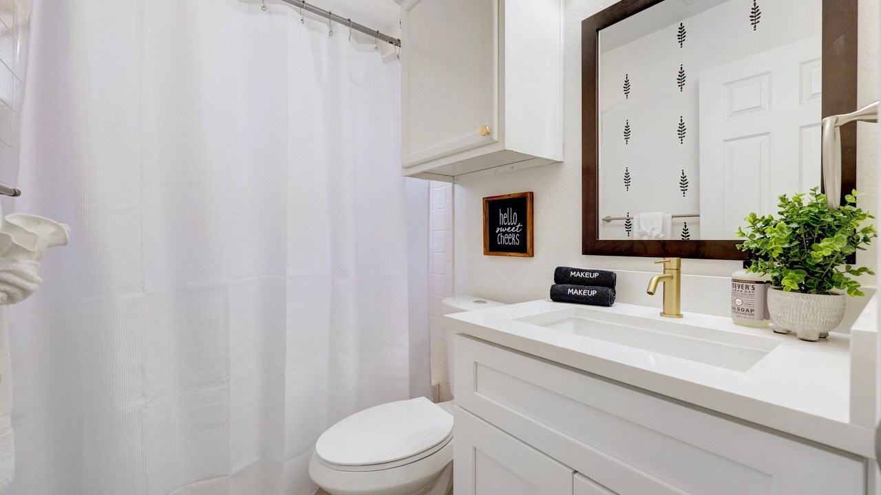 Photo of Bathroom in Willow Run