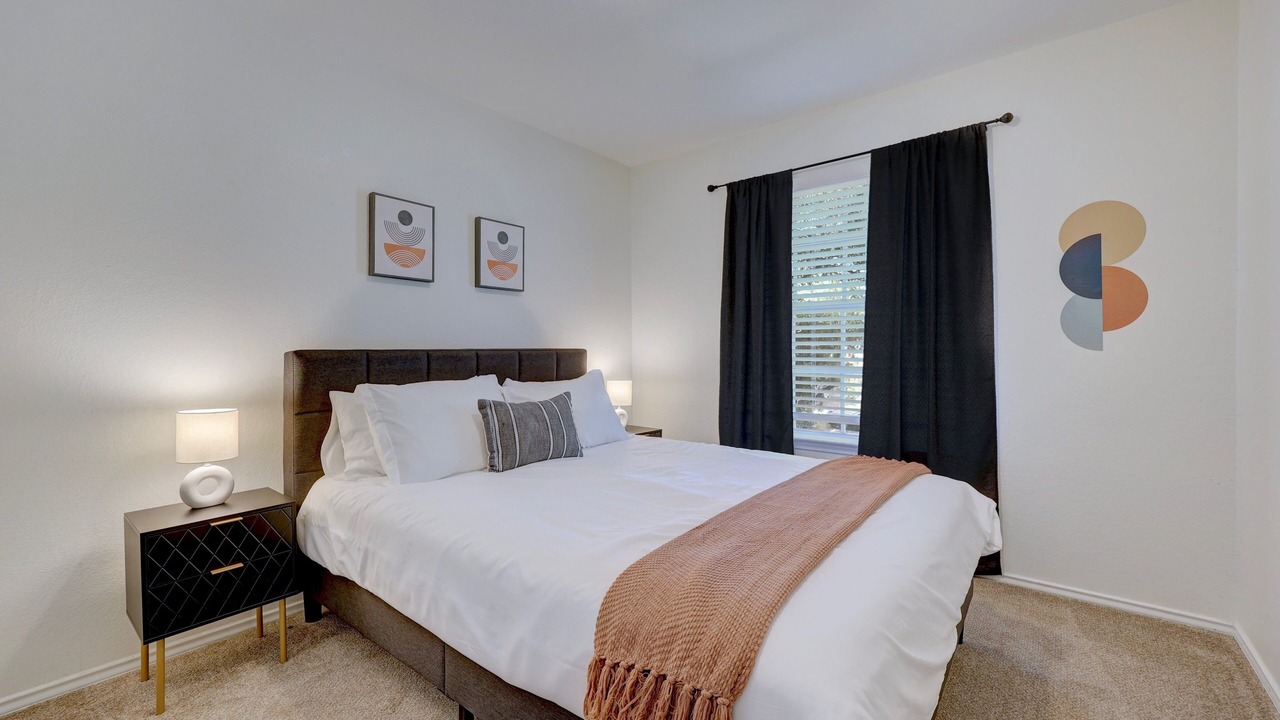 Photo of Bedroom in Willow Run
