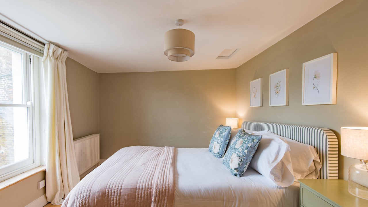 Photo of Bedroom in Deal