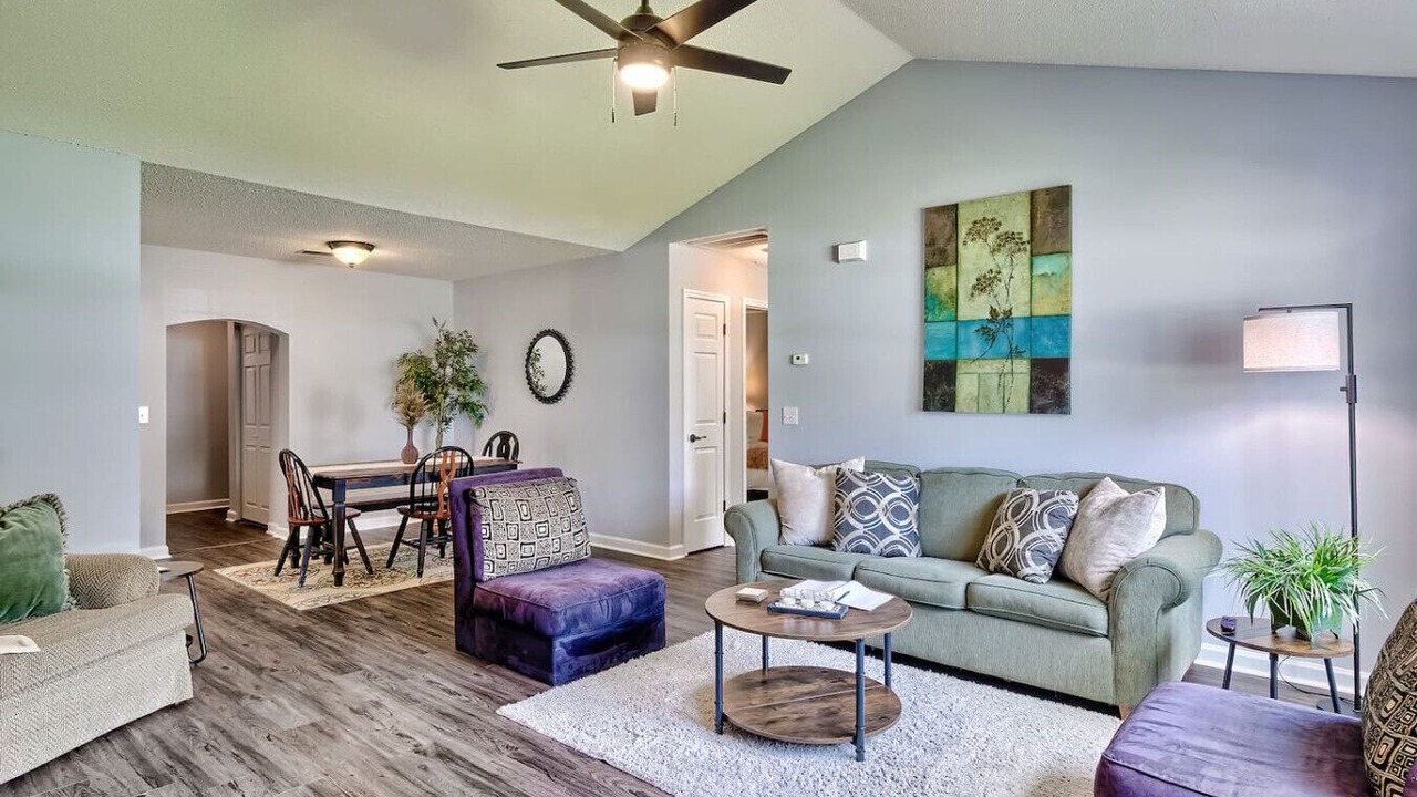 Photo of Livingroom in Huntcliff