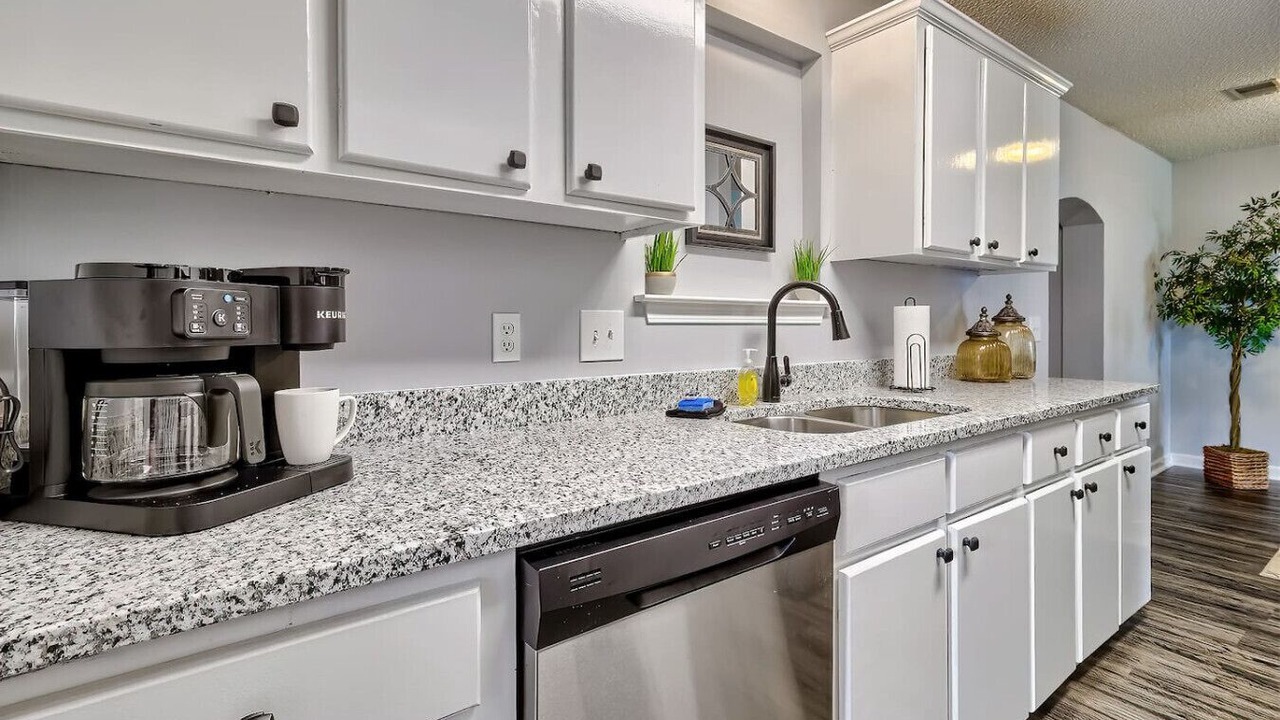 Photo of Kitchen in Huntcliff